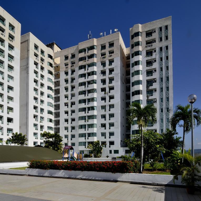 Likas Square Apartment Hotel Kota Kinabalu Zewnętrze zdjęcie