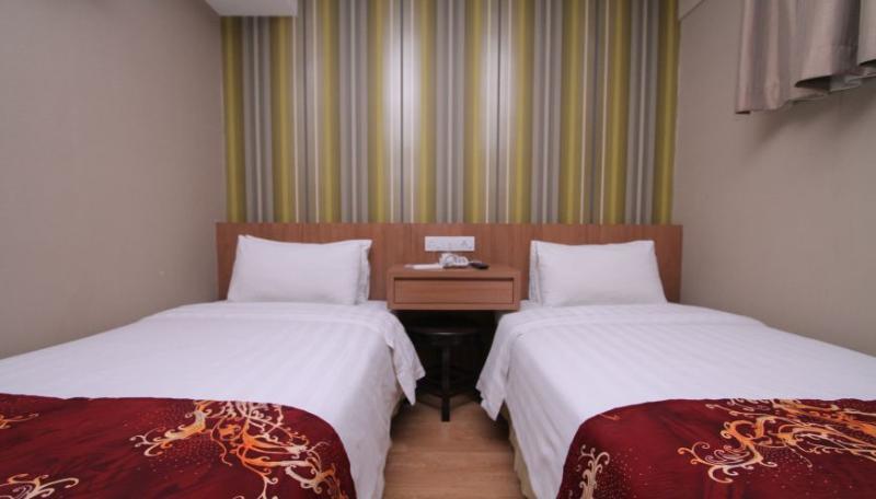 Likas Square Apartment Hotel Kota Kinabalu Zewnętrze zdjęcie