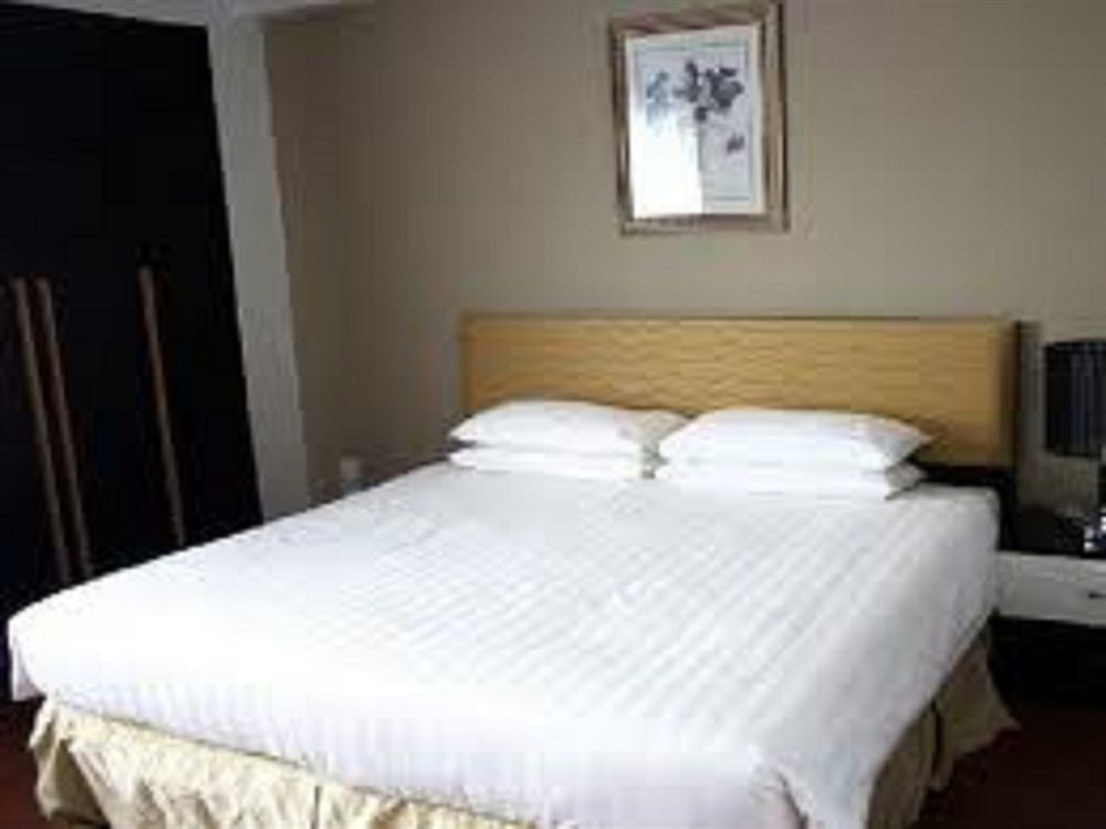 Likas Square Apartment Hotel Kota Kinabalu Zewnętrze zdjęcie
