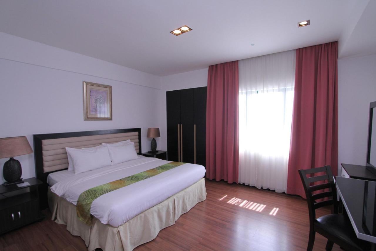 Likas Square Apartment Hotel Kota Kinabalu Zewnętrze zdjęcie