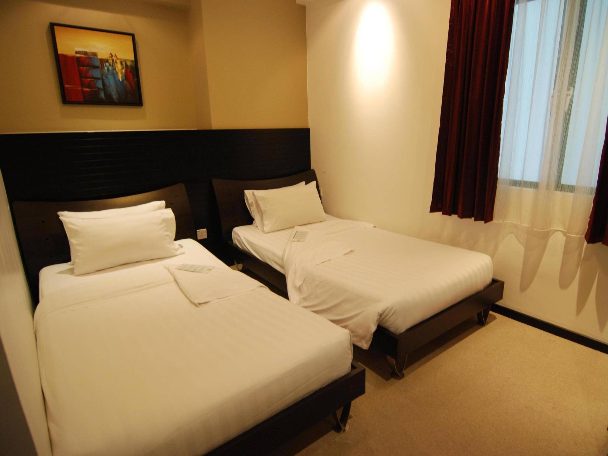 Likas Square Apartment Hotel Kota Kinabalu Zewnętrze zdjęcie