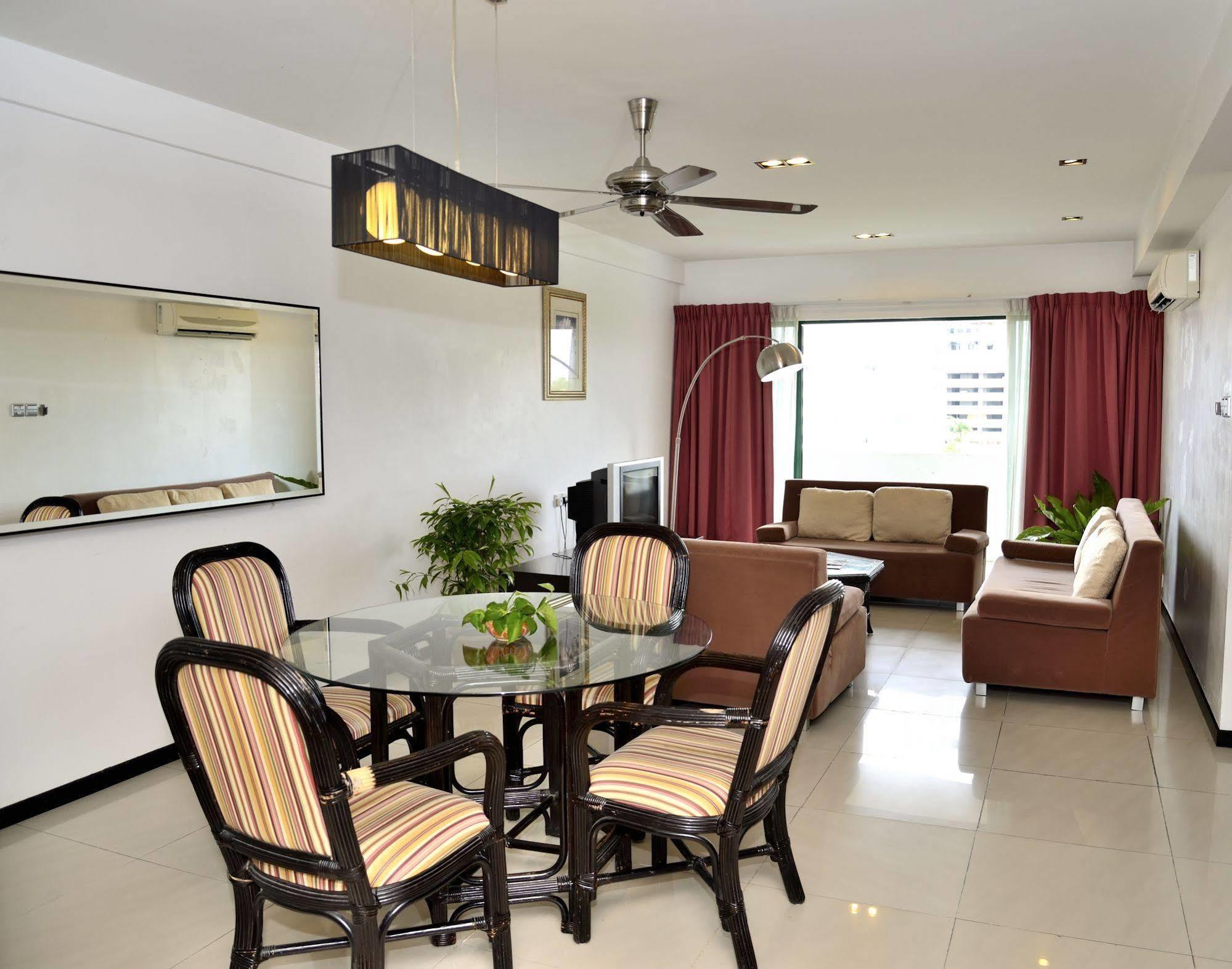 Likas Square Apartment Hotel Kota Kinabalu Zewnętrze zdjęcie