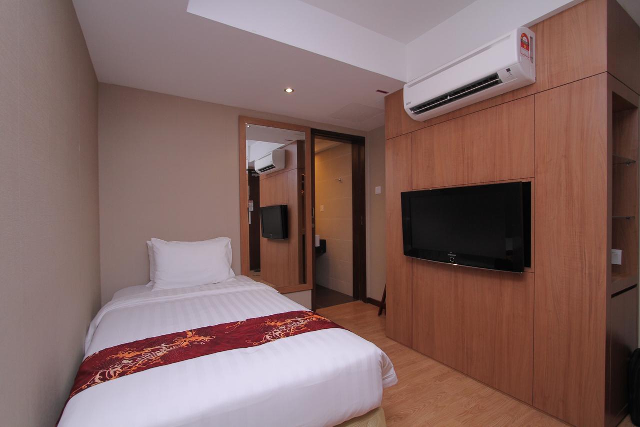 Likas Square Apartment Hotel Kota Kinabalu Zewnętrze zdjęcie